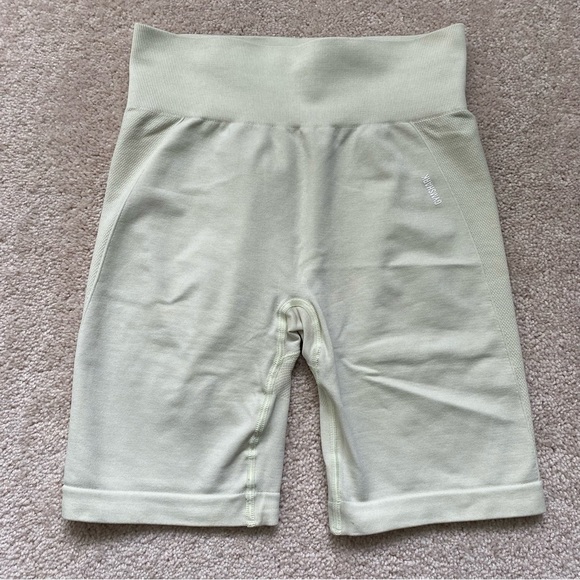 Gymshark Yellow Flex Shorts - Picture 4 of 6